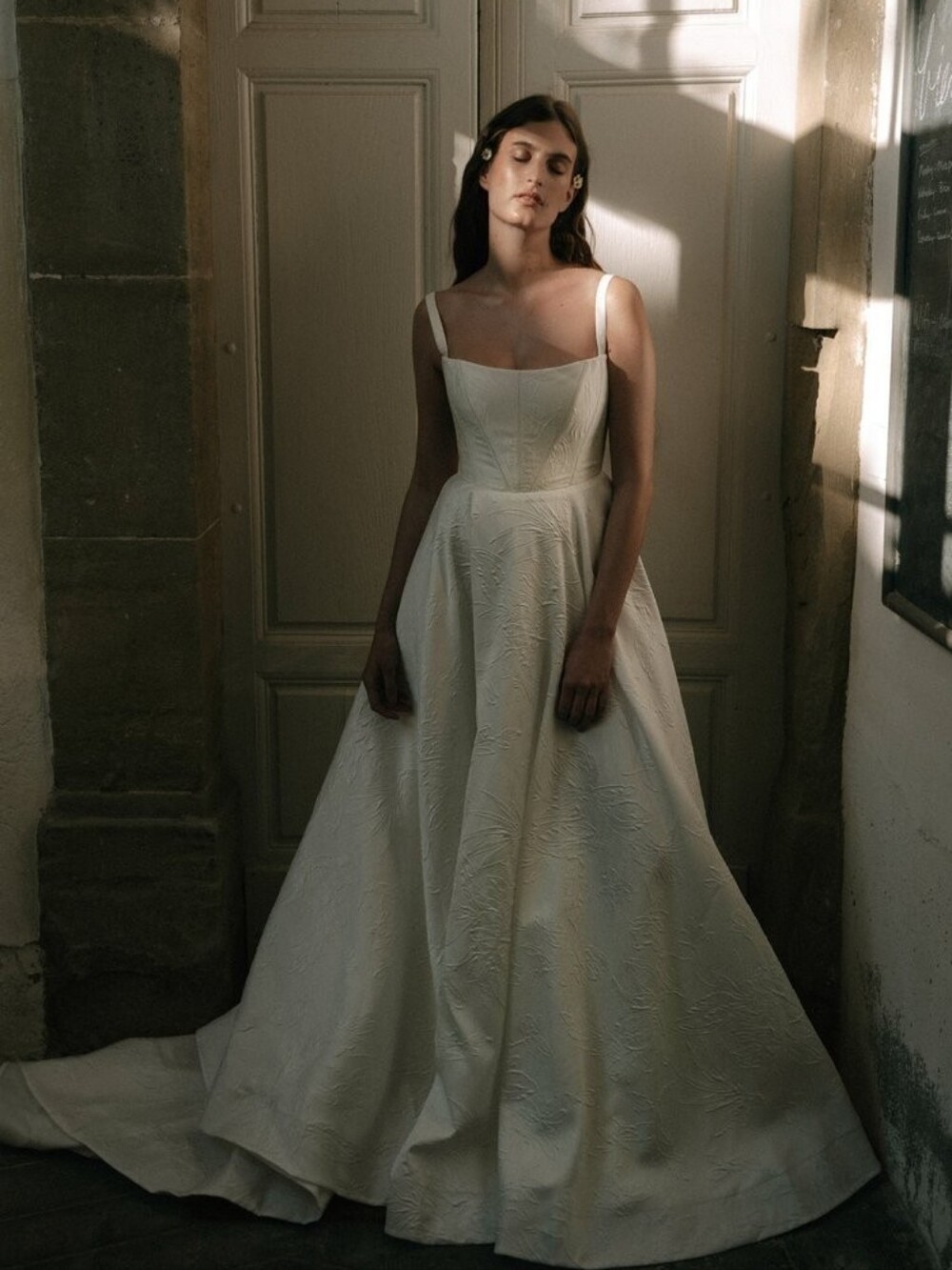 Alena Leena Cattleya Wedding Gown